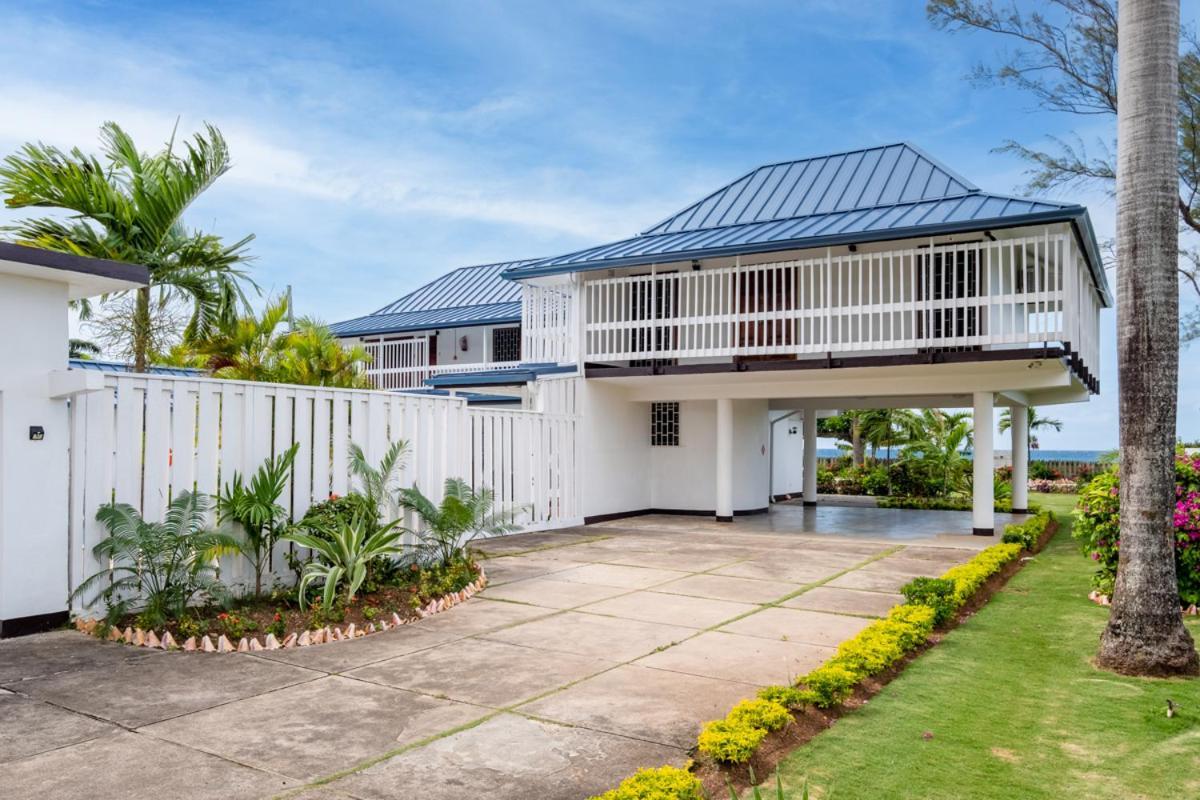 Villa Turrasann Runaway Bay Ngoại thất bức ảnh